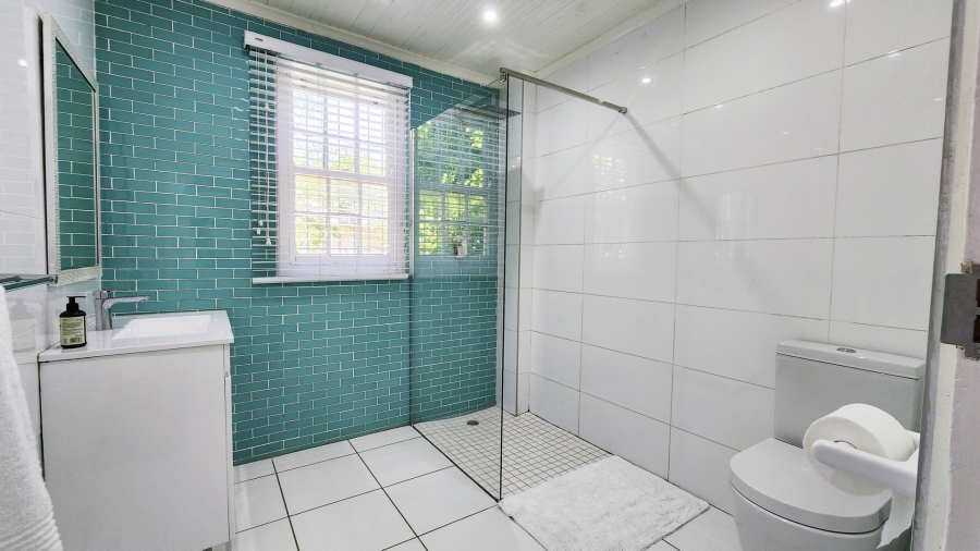 10 Bedroom Property for Sale in Bonza Bay Eastern Cape